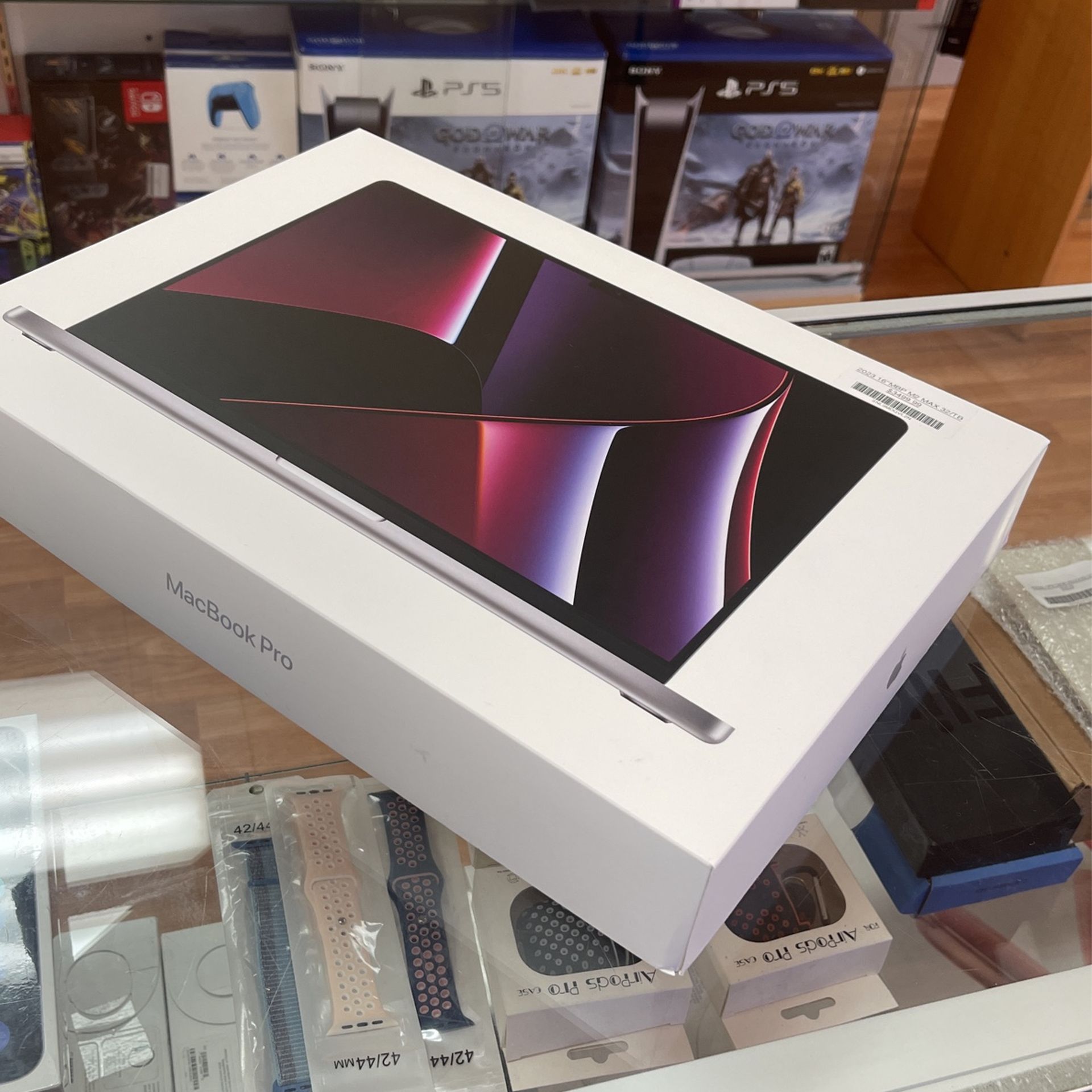 16”MacBook Pro M2 Max 32gb Ram TB SSD