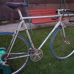 Schwinn Voyageur 11.8 Road Bike 