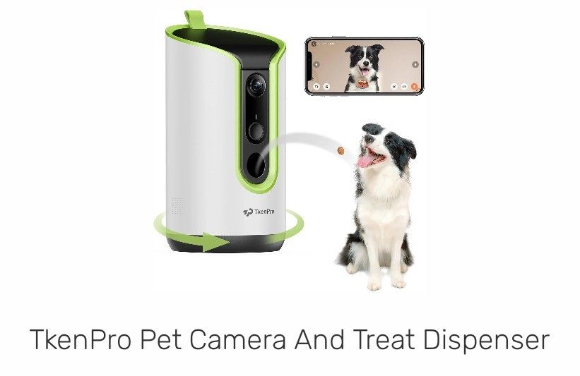 Pet Camara And Treat Dispenser