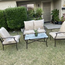 Pero  Furniture  Set