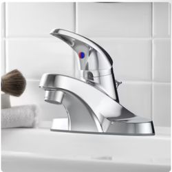 Project Source Webber Polished chrome 4-in centerset 1-handle WaterSense Low-arc Residential Handle Bathroom Sink Faucet with Drain with Deck Plate