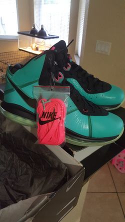 Lebron south beach pre heats size 10