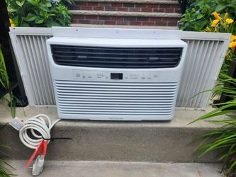 USED 6,000 BTU AIR CONDITIONER AC