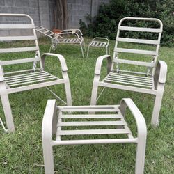 6 Outdoor Chairs & 2 foot rests (complete set) great condition