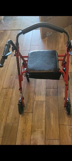 Drive M. Rollator Walker. 350lb capacity