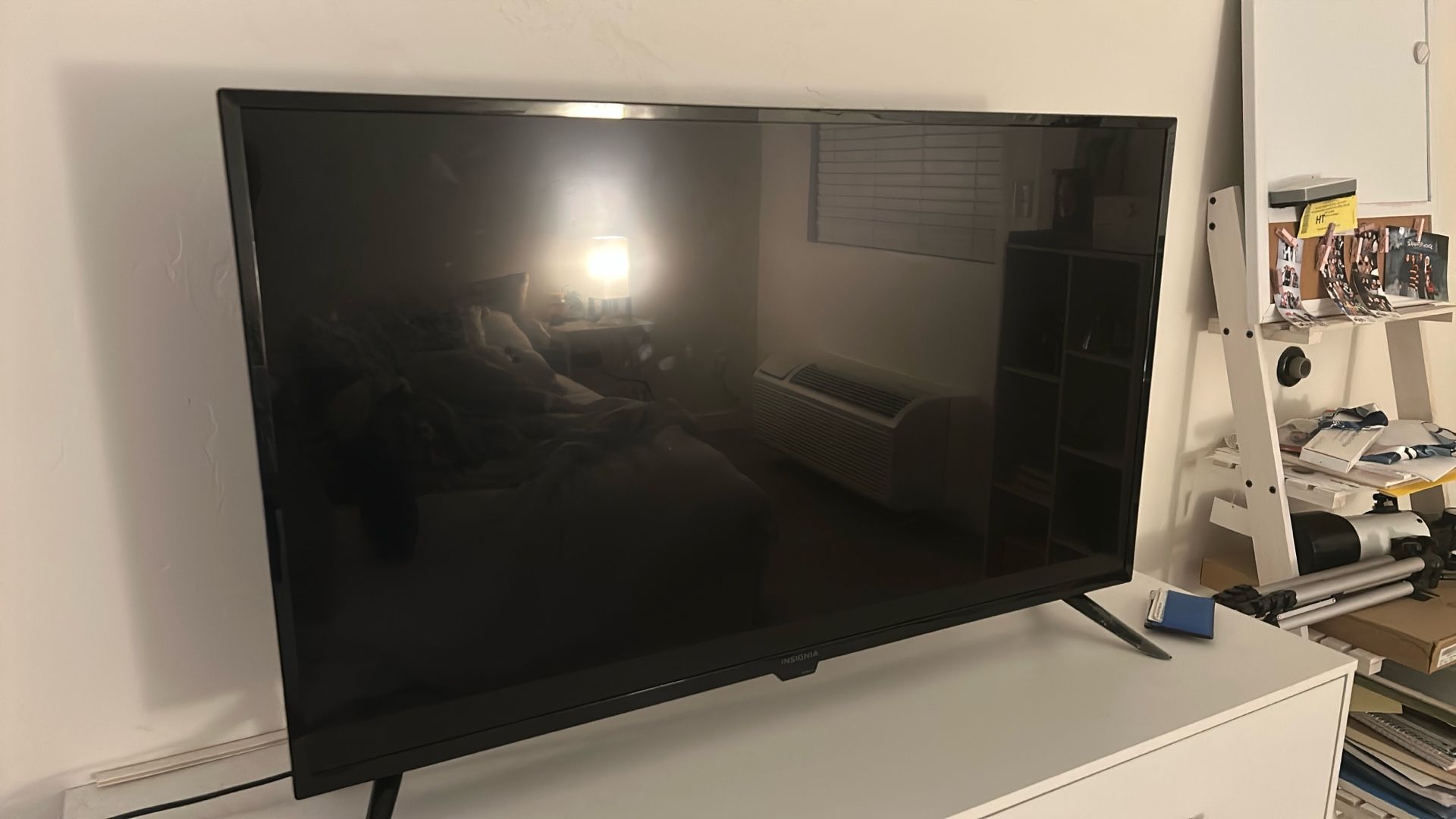 43in INSIGNIA TV