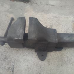 1930s Morgan Chicago 4 1/2" Vice 