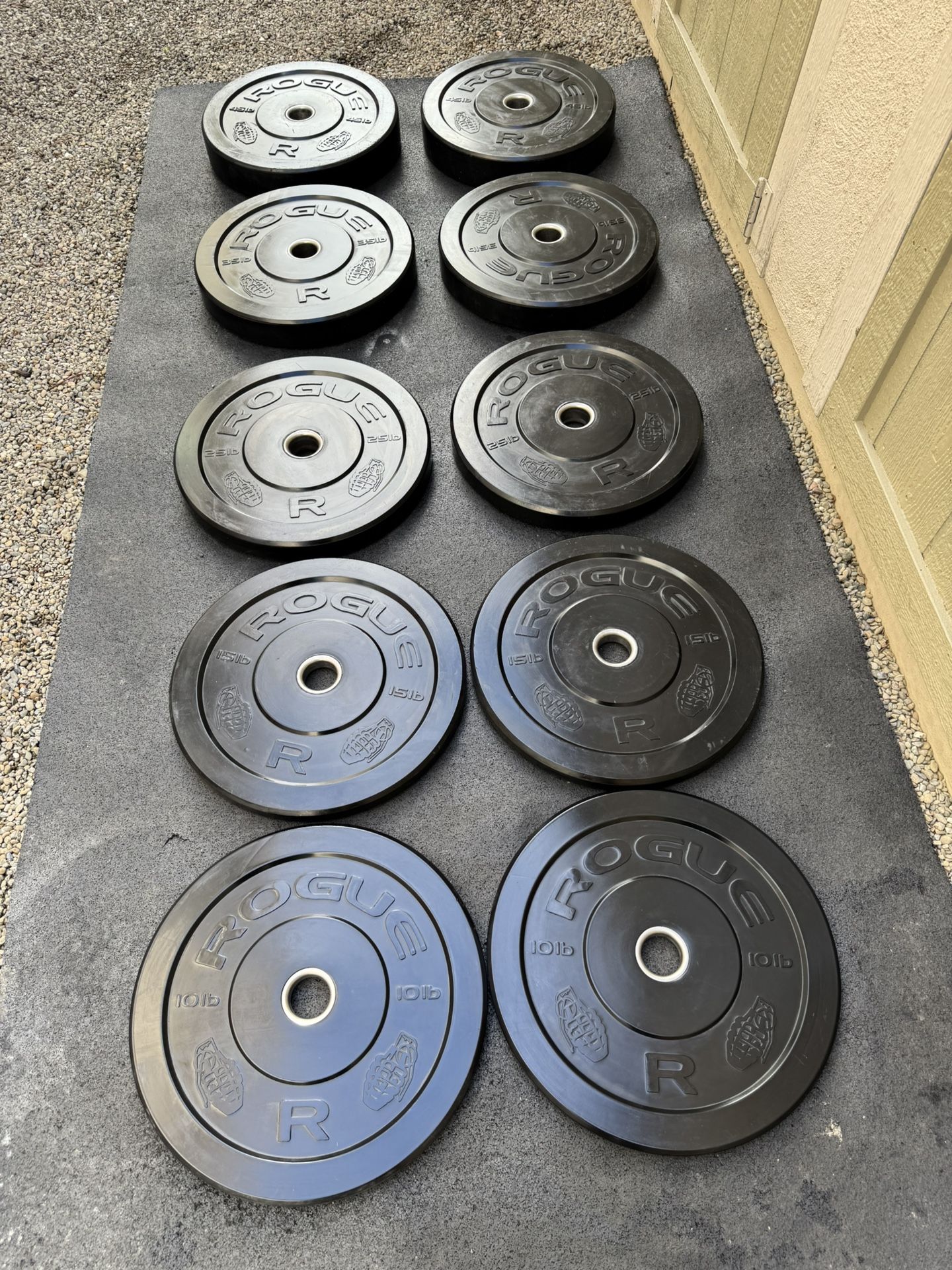 ROGUE BUMPER PLATES AND AMERICAN BARBBELL CHANGING PLATES