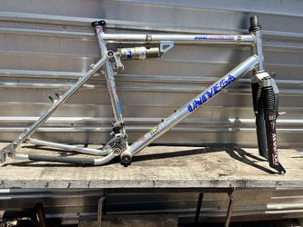 Univega Dual Action Pro Full Suspension 26”