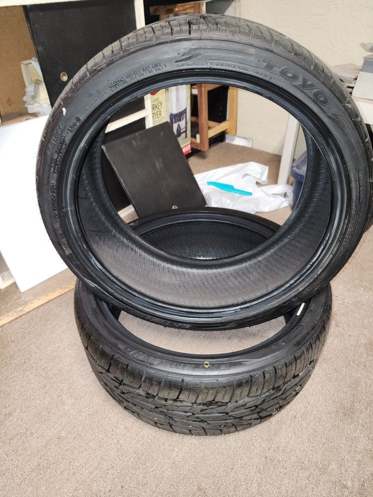 20" TOYO EXTENSA HP II TIRES