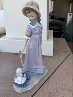 Vintage Lladro Girl with Toy Wagon 5044 - Retired
