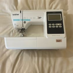 Brother LB5000 Sewing/Embroidery Machine 