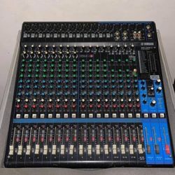 Mixer Yamaha Mc16xu