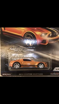 Hot Wheels 2014 Custom Mustang