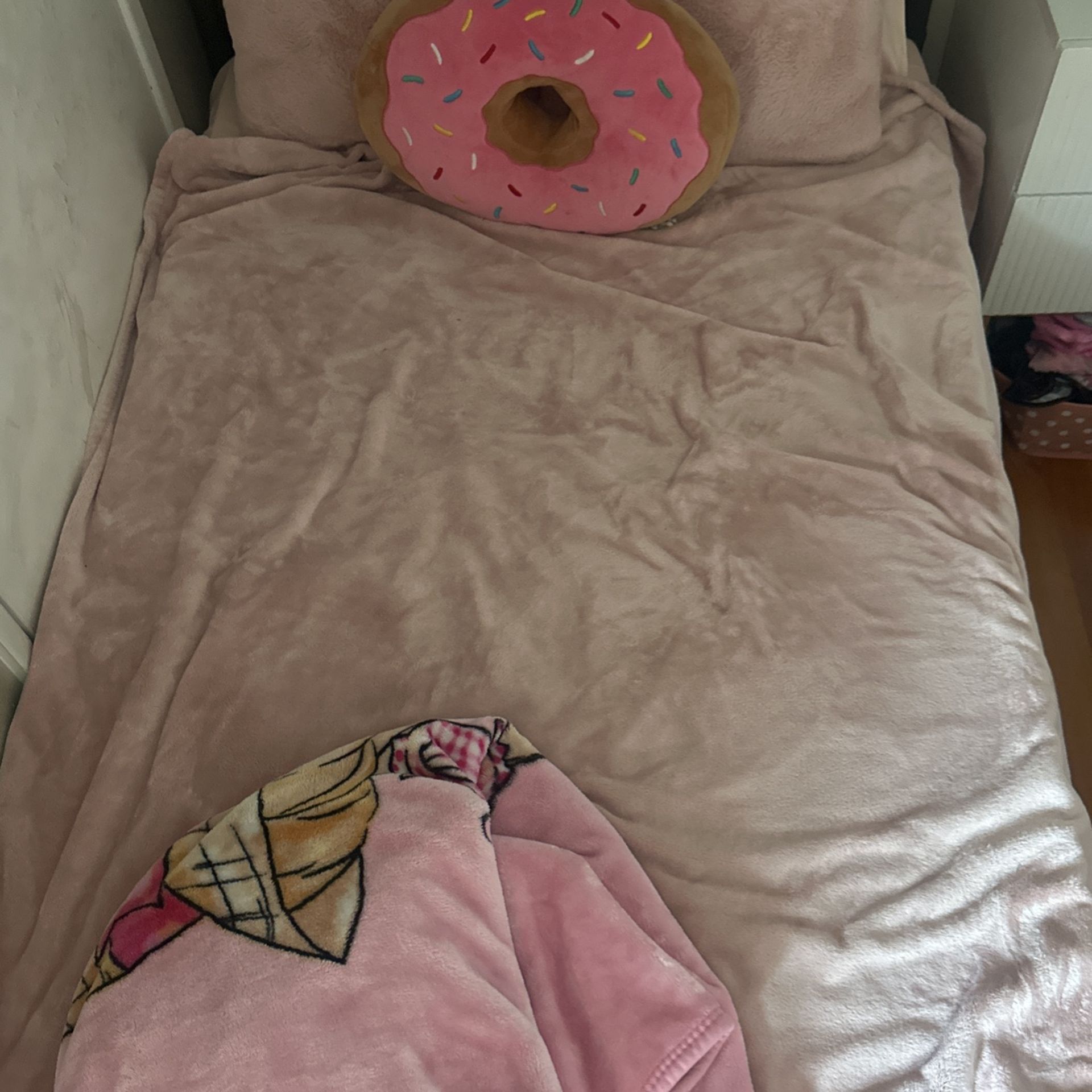 Kids Twin Bed 