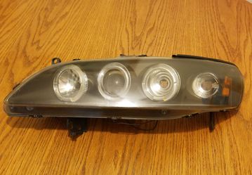 SONAR aftermarket Projector with LED Halo rings front Headlight Assembly complete for Honda Accord's 98-01 , Driver side ( L ).  Excellent condition. 