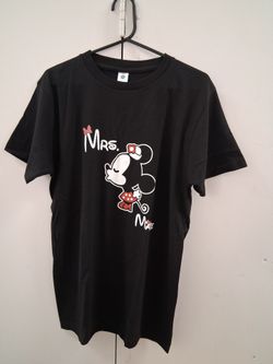 Mrs    Minnie    Mouse    T-Shirt