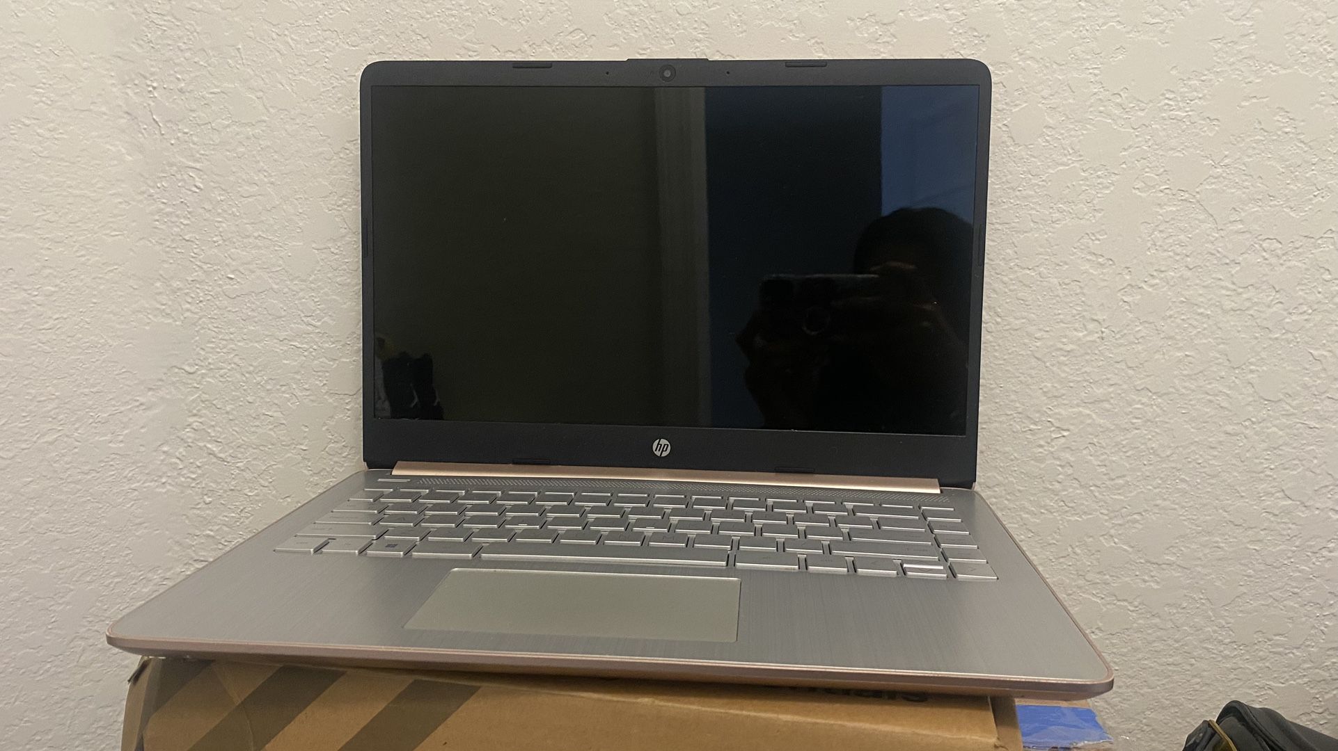 HP - 14" Laptop - Intel Celeron - 4GB Memory - 64GB eMMC - Pale Rose Gold