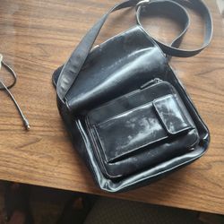 Nine West Pocket Book