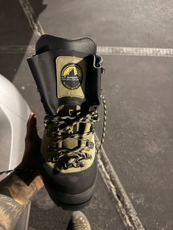 La Sportiva Makalu  climbing boots