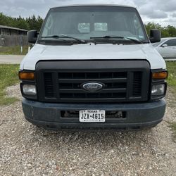 2009 Ford E-350