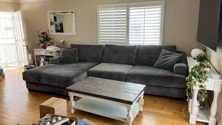 Couch with chaise
