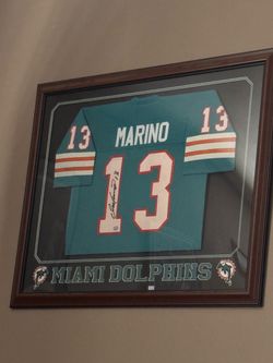 Dan Marino Autographed Jersey