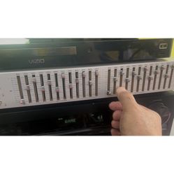 Sansui SE-77 Equalizer, 12 Band, 12dB Amplified Output 