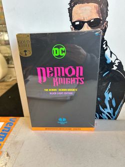 Demon Knights Black Light Edition Gold Label McFarlane Toys Exclusive New Sealed