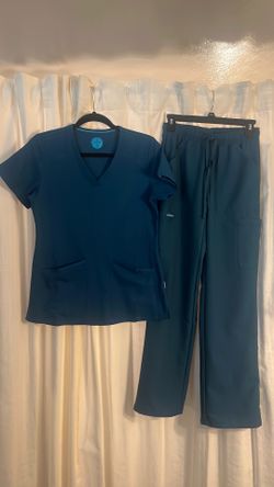 Scrubs- Caribbean Blue XS Top/XXS Bottoms!