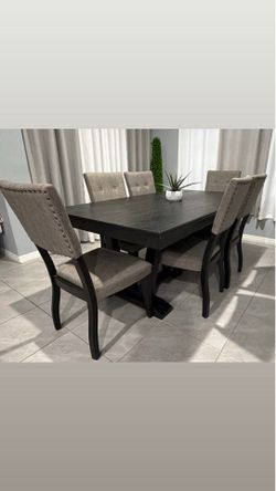 Dinning Table