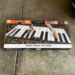 FAO Schwarz Giant Dance On Piano