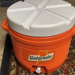 Gatorade Drink Cooler 7 Gallon Jug Rubbermaid Vintage Logo 