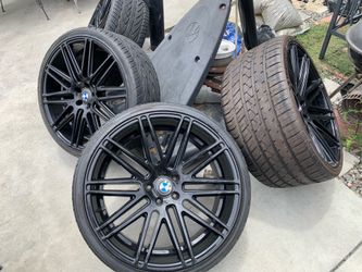 Staggered 22 in BMW rims