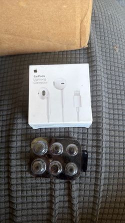 Apple EarPods with Lightning Connector