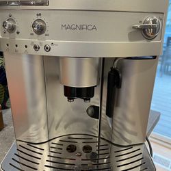 Delonghi Magnifica Espresso Machine 
