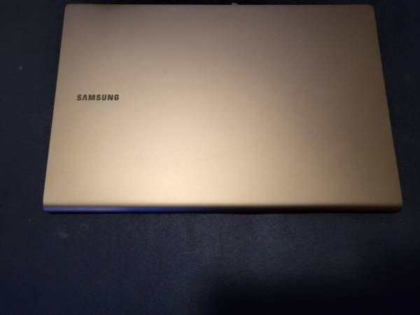 Super Thin & Light Samsung Galaxy Book S 13.3" 8G Ram 256gb SSD Wifi & Unlocked Any SIM 