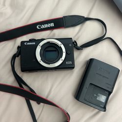 Canon EOS M200 Camera