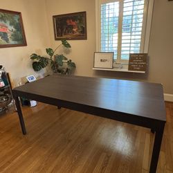  Dinning room table