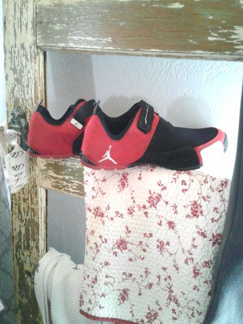 AIR JORDAN 18'S WITH PILLOWS, LX2 TRUNNER SHOES BASKETBALL