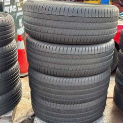 285 40 22 Pirelli Pzero Set of 4 Used Super Clean Set