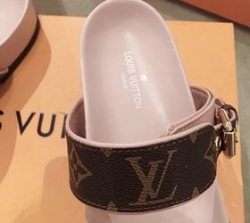 Louis Vuitton Bom Dia Flat Mule in Pink