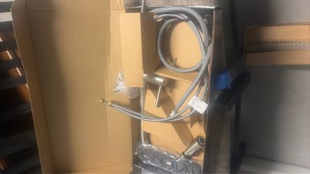 Silver sink faucet