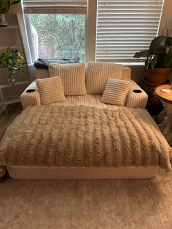 Beige Comfy Boneless Chaise Lounge