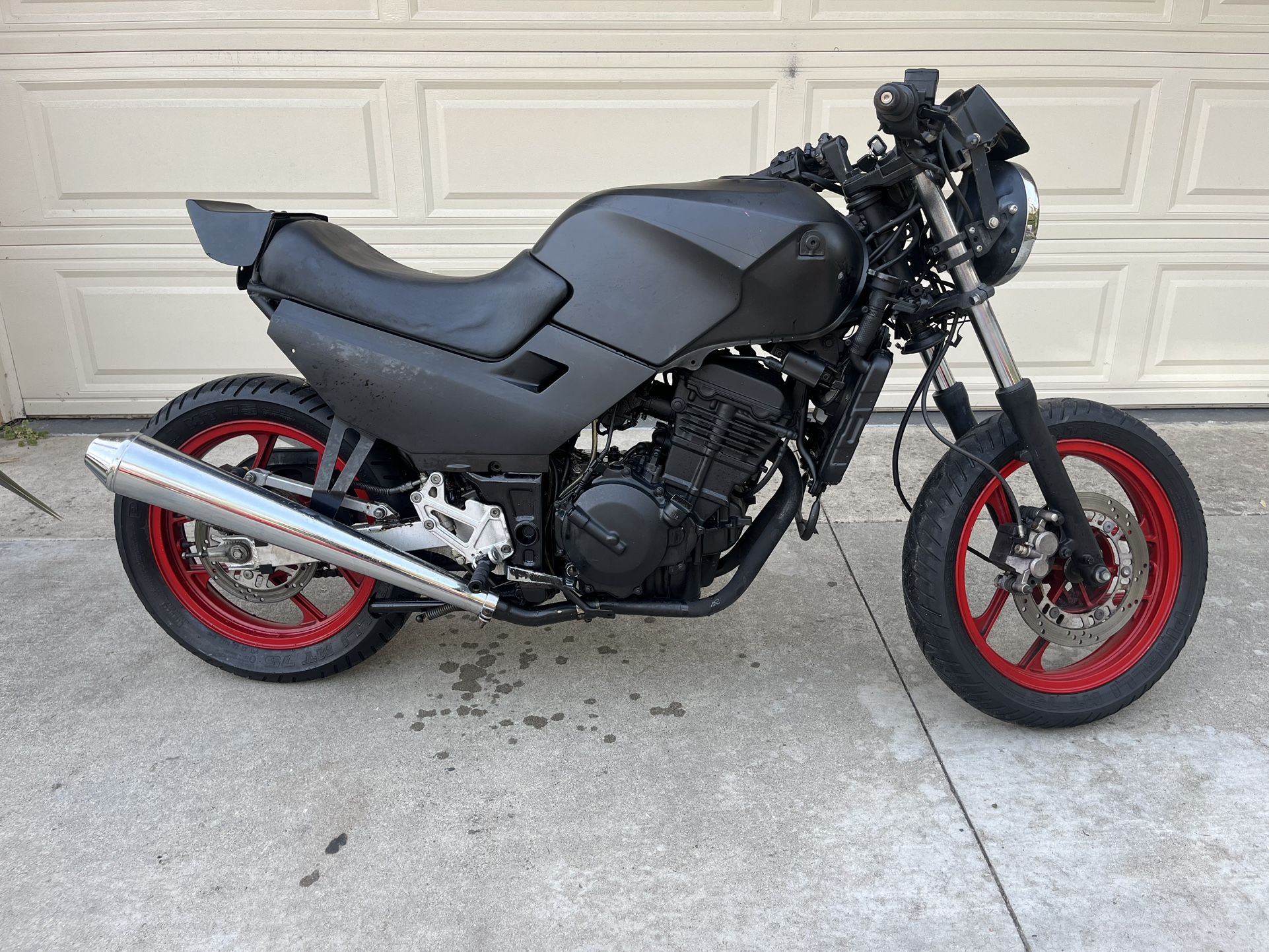 Cafe Racer.  Pink In Hand, Runs Amazing Just Tuned Up 