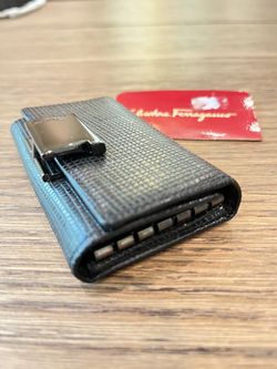 Brand new Salvatore Ferragamo Black Micro-Grid Leather 6-Key Holder Case