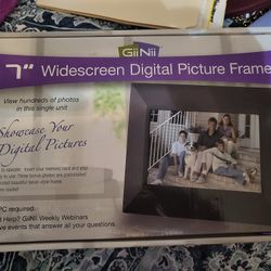 Ginii  Digital Picture Frame 7"