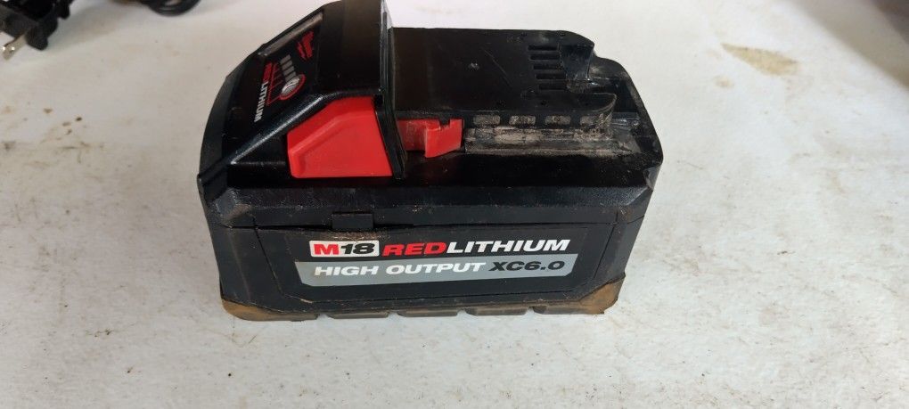 Bateria Con Cargador Milwaukee 