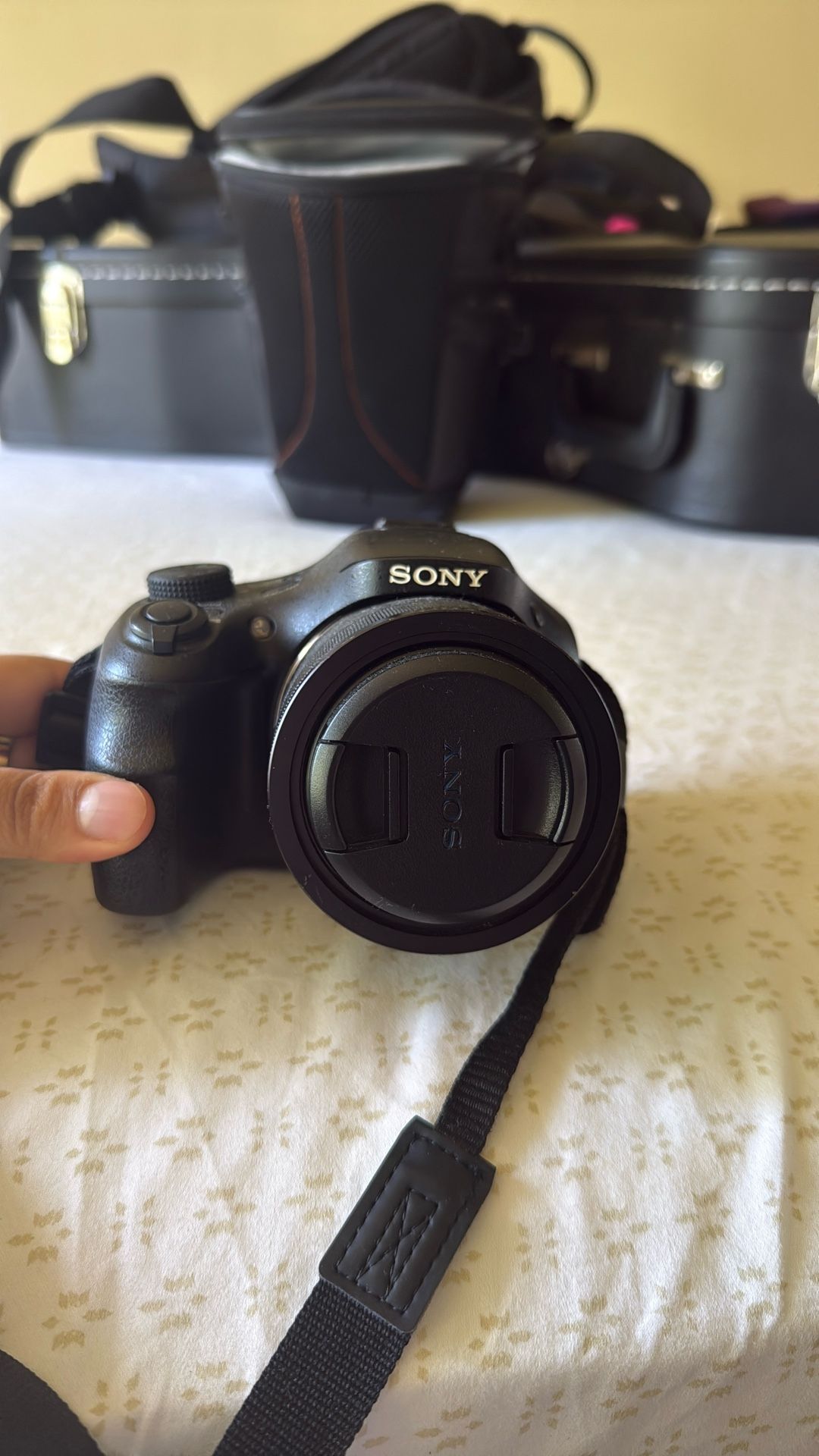 Sony Cyber Shot DSC- HX400V