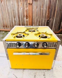Bright Yellow RV Propane Stove/ Oven